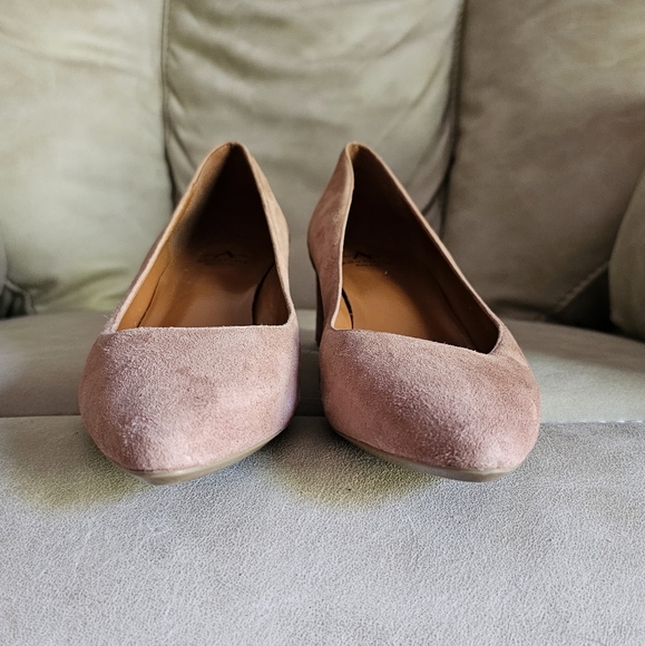 Aquatalia Pale/Petal Pink Suede Preppy Elegant Chic Square heel Shoes sz 7.5 - Picture 2 of 9